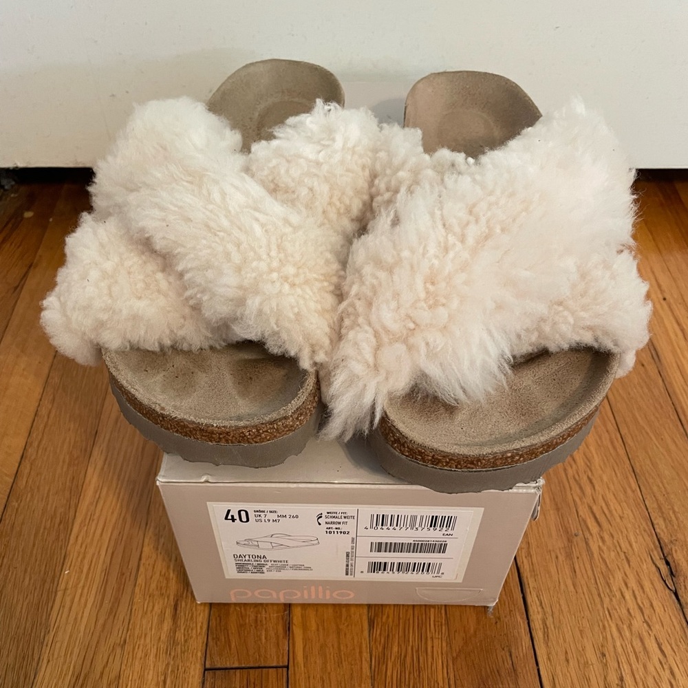 Papillio off white furry slides